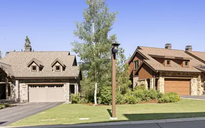 Two Adjacent Luxury Townhomes at Northstar Resort