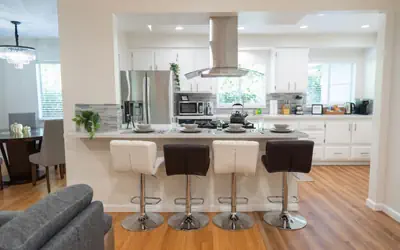 DISNEYLAND! RENOVATED 3BR FULLERTON HOUSE w/ GARAGE & FENCED YARD p56