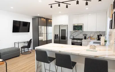 NOHO GEM: 1-BEDROOM APARTMENT REMODELED IN 2023 w/ PARKING & EV CHARGER p71