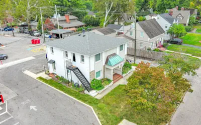 Clintonville Cozy Haven! Near Parks, Shops & OSU!