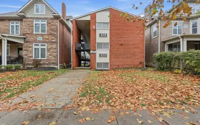 The Campus Stay • Free Parking