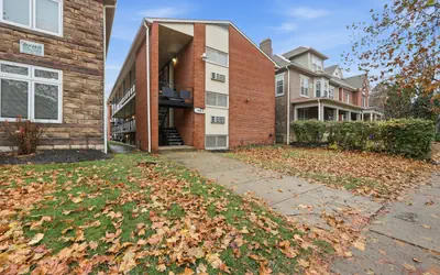 The Nest on Neil Ave: Stroll to OSU!