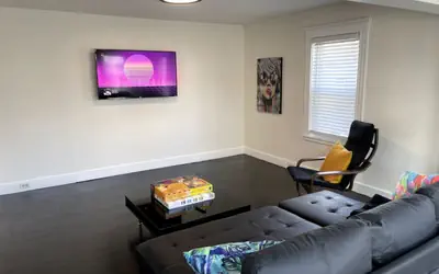 Modern Two Bedroom Condo - Near Boston