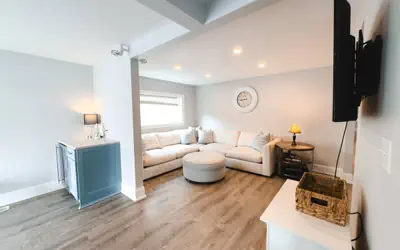 Waterfront Hyannis Home Near Ferry