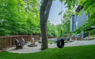 Hillside Hideaway: Container Home in Blowing Rock