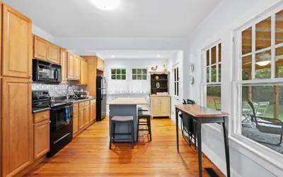 Colgan Cottage in Horse Country