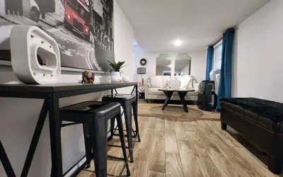 Downtown Studio Walk to Lake Eola & KIA center