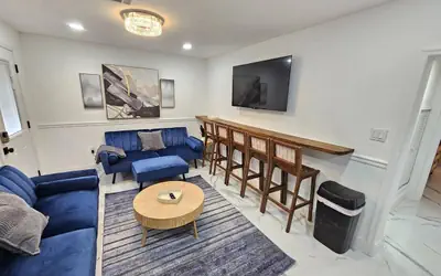 Orlando CP Duplex. Pet Friendly. Near DT & WP ‼️