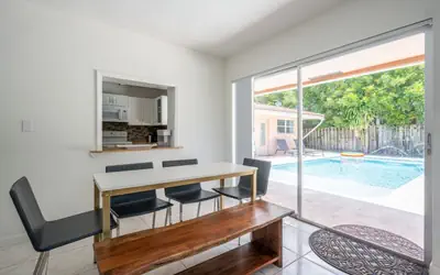 2-Bedroom Paradise Near Beach - Heated Pool