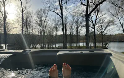 Blue Moon Lake House at Diamondhead Resort