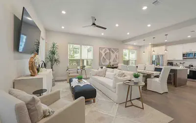 LUX Howdy House: 4 King Suites, Pool, and Central BCS Location