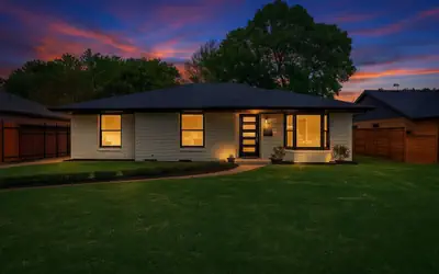 Play & Stay | Dallas Home w/ Gym + Gameroom + WiFi