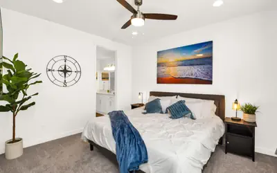 Bear Lake Table | Downtown Garden City Townhome