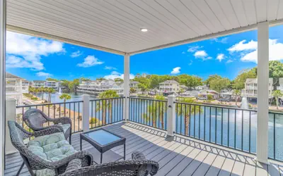🌅 Luxury Waterfront Home in Ocean Lakes | Sleeps 10 | 2 Golf Carts | Lakefront Deck