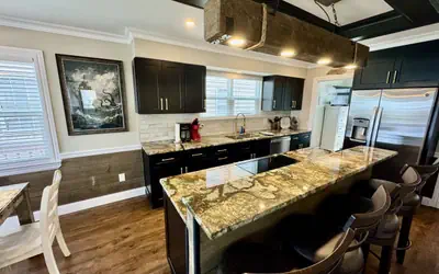 ⭐ Pirate-Themed Luxury Beach House | Ocean & Beach Views | Steps to the Beach | Sleeps 11 | Ocean Lakes + Free Golf Cart