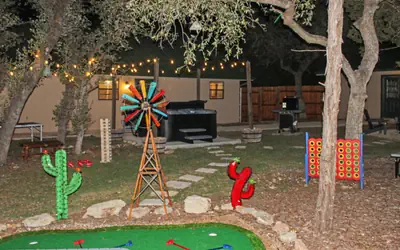 Game-Filled Canyon Lake Escape|Hot Tub, Sleeps 8
