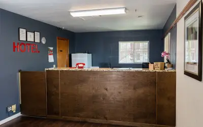 Nendels Inn & Suites