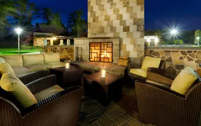 Hotel Indigo Long Island - East End by IHG