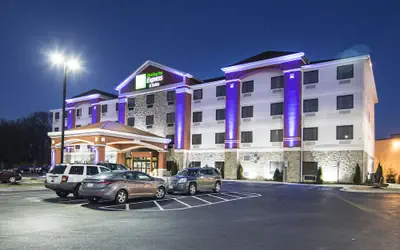 Holiday Inn Express & Suites Elkton - University Area by IHG