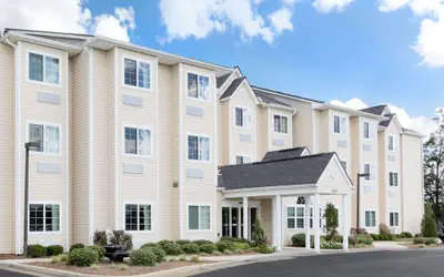 Microtel Inn & Suites by Wyndham Ozark