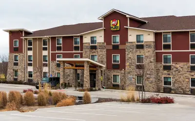 My Place Hotel - Overland Park