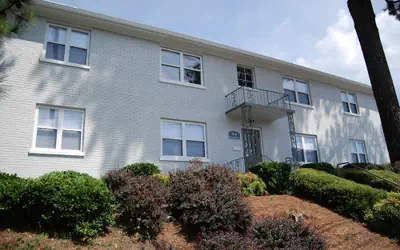 Brookwood Courtyard by BCA Furnished Apt