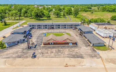 Deluxe Inn Miami, OK