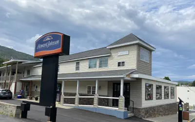 Howard Johnson by Wyndham Lake George
