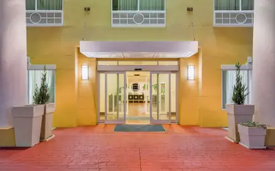 Holiday Inn Express & Suites Alpine Southeast by IHG