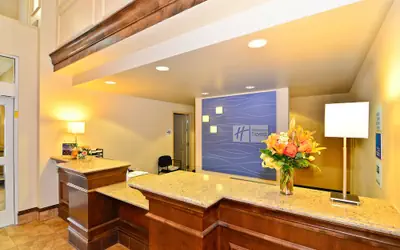 Holiday Inn Express and Suites Williston by IHG