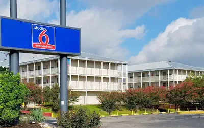 Studio 6 San Antonio, TX - Lackland AFB