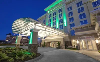 Holiday Inn Hotel & Suites East Peoria by IHG