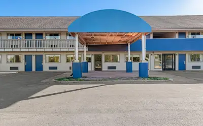 Days Inn by Wyndham Independence