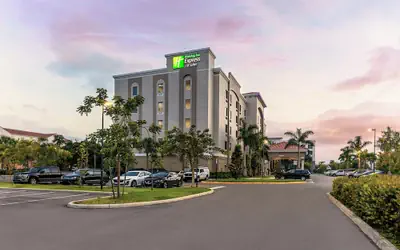 Holiday Inn Express and Suites Miramar by IHG
