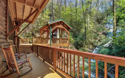 Black Bear Lodge by Jackson Mountain Rentals