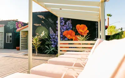 Fleur Noire Hotel - 21 and Over