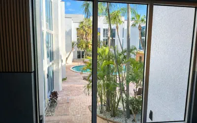 Tropical Palms Hotel