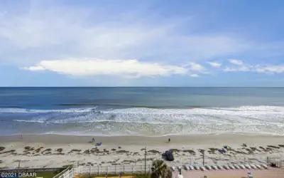 Beautiful Beachfront Resort Condo