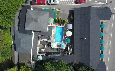 Beach Motel & Suites