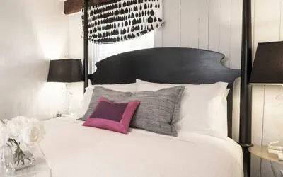 James Pharmacy Bed & Breakfast