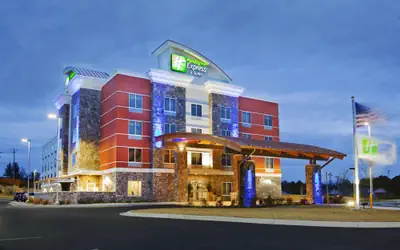 Holiday Inn Express & Suites Hot Springs by IHG
