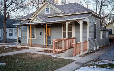 Cozy Retreat | Walk to Unc | Free Cruiser Bikes