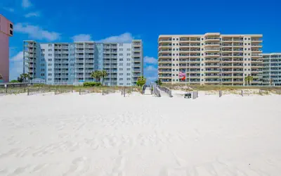 Mariner Lakes 40 2 Bedroom Condo