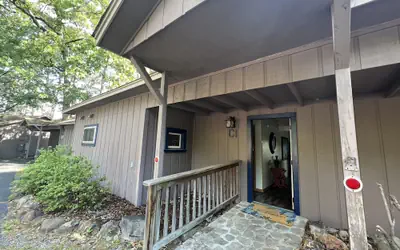 Mountain Harbor Lodge cottage on Lake Ouachita by RedAwning