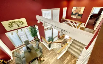 80BPD, Four bedroom, two 1/2 bath log-sided condo with lake view , garage by RedAwning