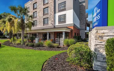 Holiday Inn Express & Suites Lexington by IHG