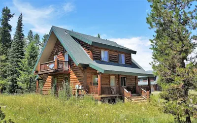 The Hideaway Hostel near Yellowstone