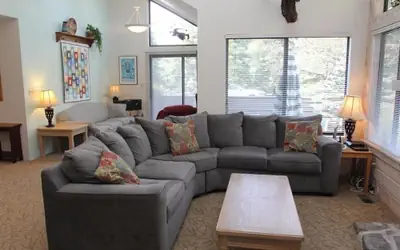 Seven Springs 3 BR Condo, Loft and Mountain Views! by RedAwning