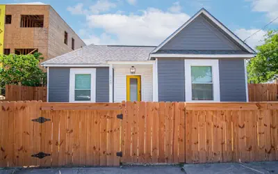 Charming 4BR 2BA Only 5 Mins Downtown Riverwalk