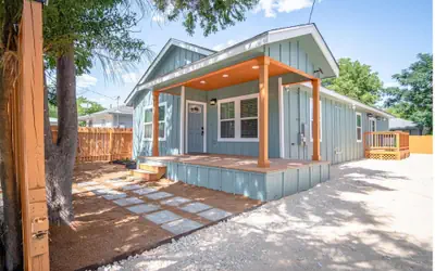 Newly Remodeled 4BR 2BA Near Amazing Downtown